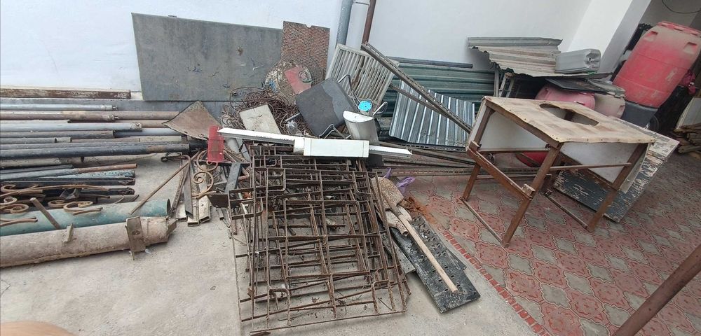 Уйдан темир труба уголок ва бошкалар сотворамиз. Оптом хаммаси биттада