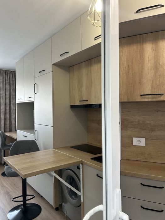 Proprietar - vand garsoniera complet renovata si mobilata