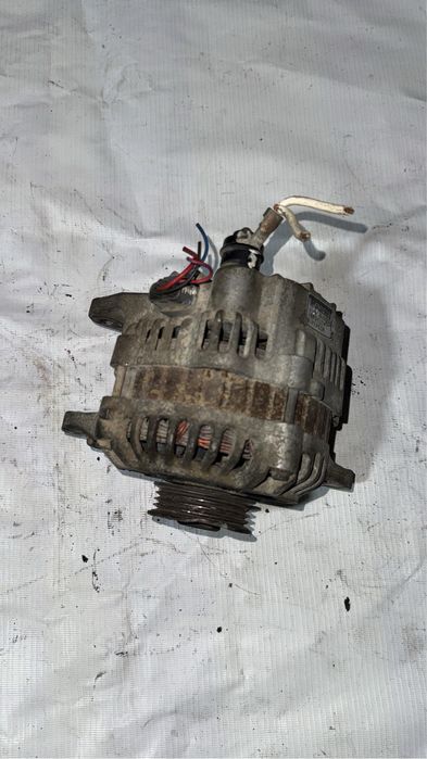 Привозной генератор Mitsubishi Carisma.