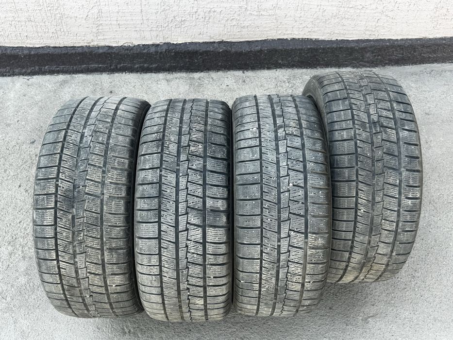 Продам шины Winda  стояли на камри 70