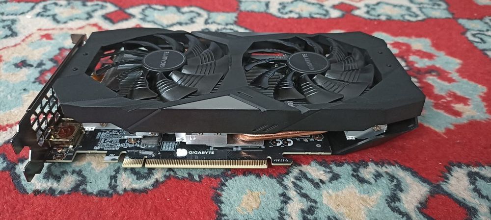 Продам Видеокарту GTX 1660 SUPER 6GB