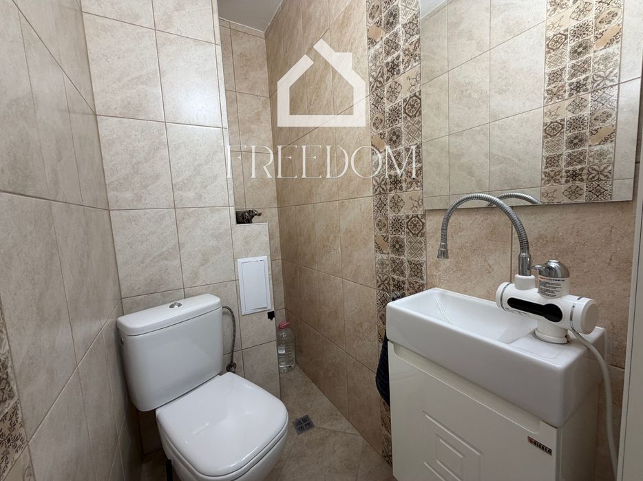 Тристаен апартамент в кв. Колхозен пазар, ул.Христо Ботев, 230 000 евр