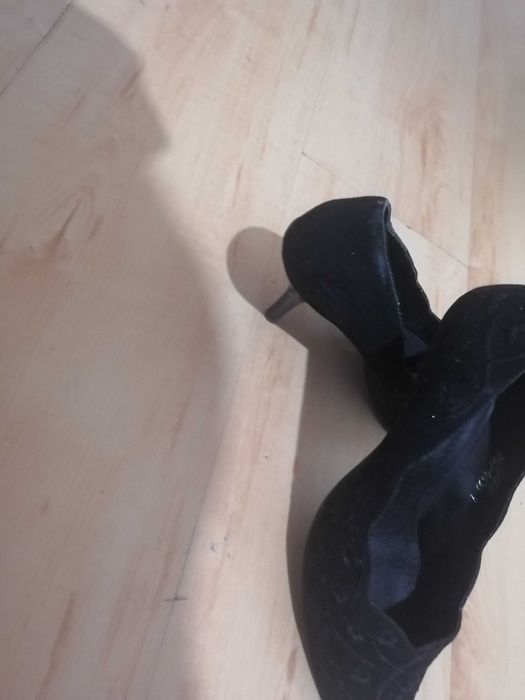 Продам чёрные туфли размер 38