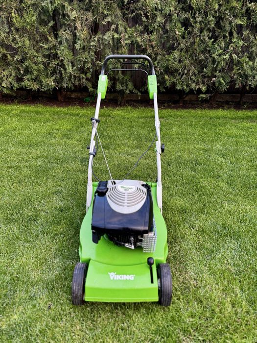 Masina de tuns gazon Viking MB448 T