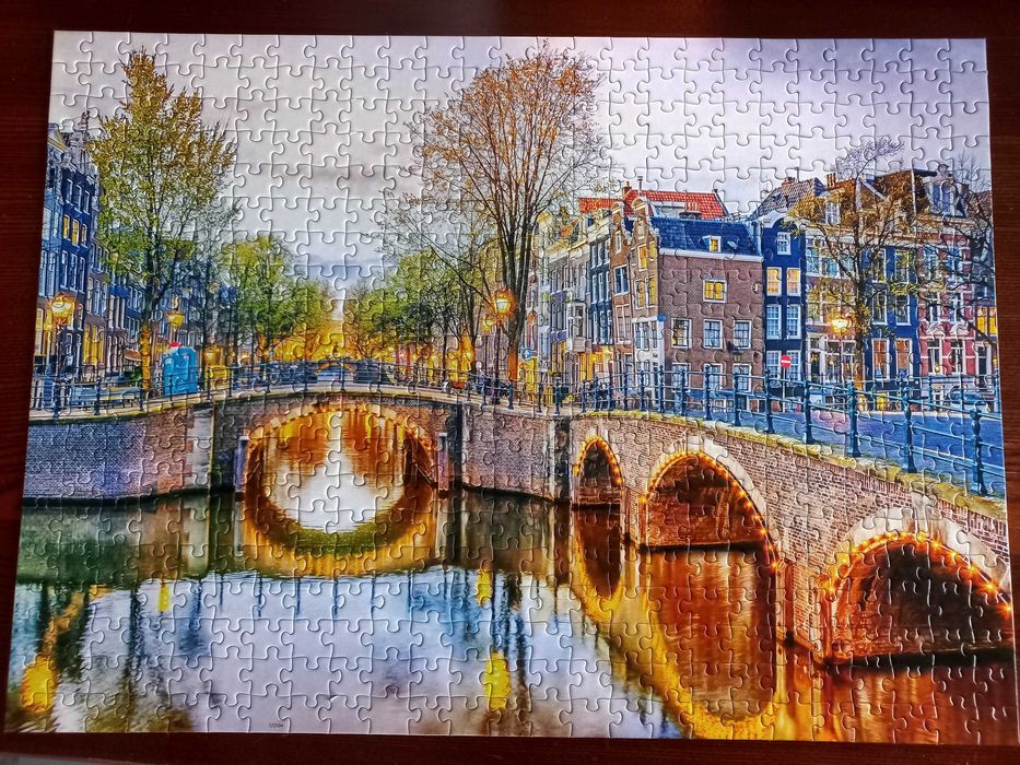 Продавам пъзели 500, 1000 части