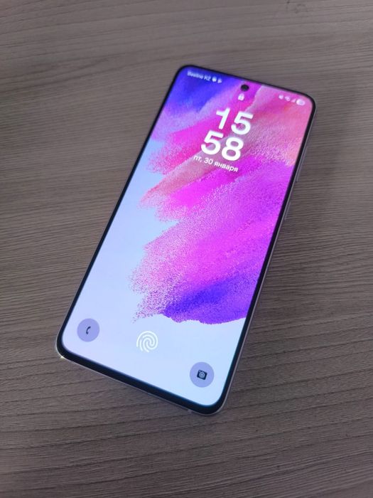 Телефон Samsung S21Fe