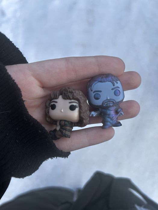 Киндер джой очень странные дела