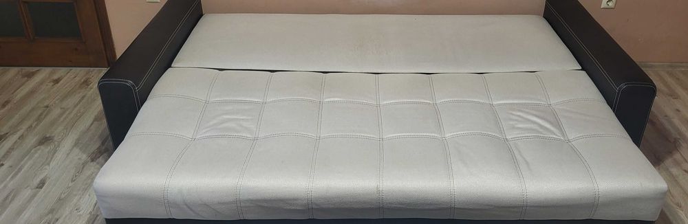 Диван с функция сън