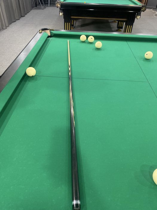 Бильярдный кий продается.