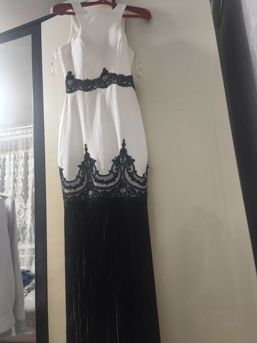 Продам платье 1 раз одевала