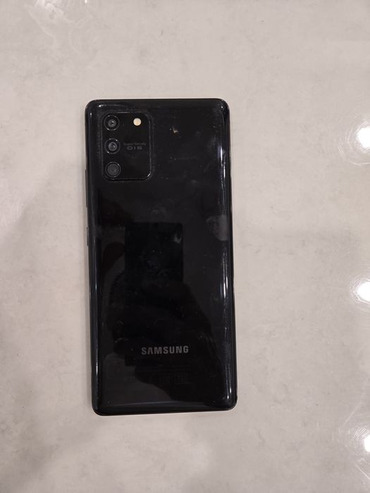 Смартфон Samsung Galaxy S10 Lite
