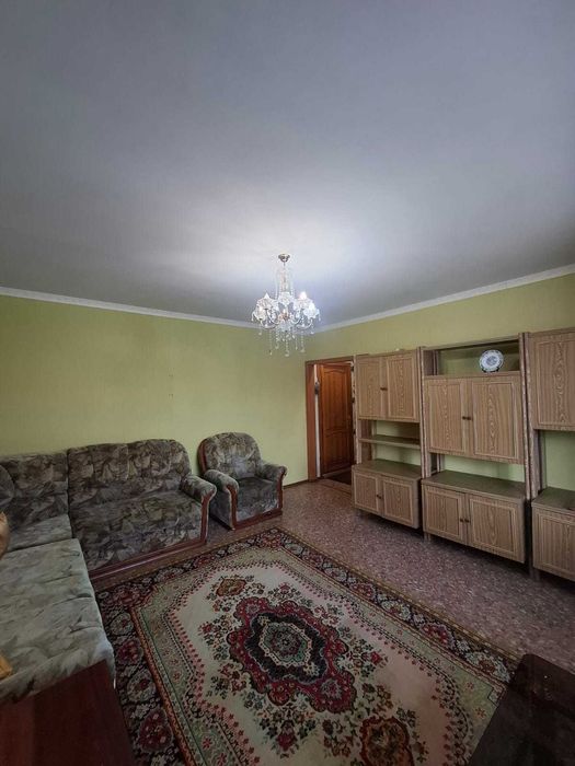 Продам 2х комн кв на 8мкр