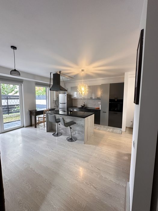 Apartament De inchiriat Floresti/ 52m2/ 2 Camere/ Gradina/Parcare