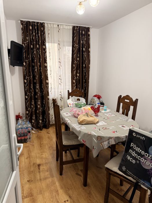 Apartament 3 camere micro 6 de vanzare