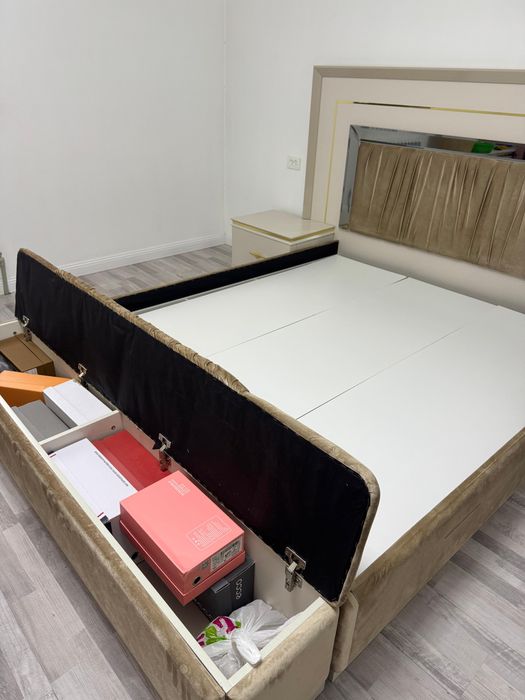 Спальный гарнитур