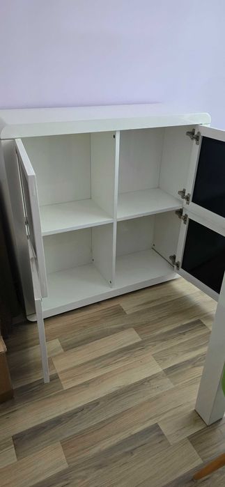 Бял Шкаф МДФ универсален