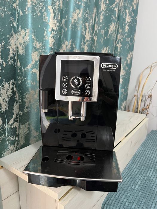 Espressor Delonghi Cappuccino impecabil+decalcifiant cadou pt 6 luni