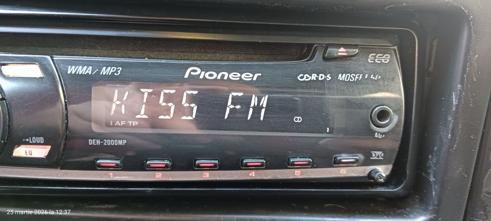 Casetofon auto cu cd Pioneer DEH-2000MP