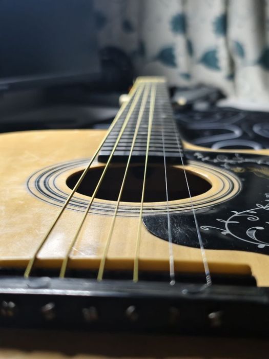 СРОЧНОО!!! Гитара Сатылады