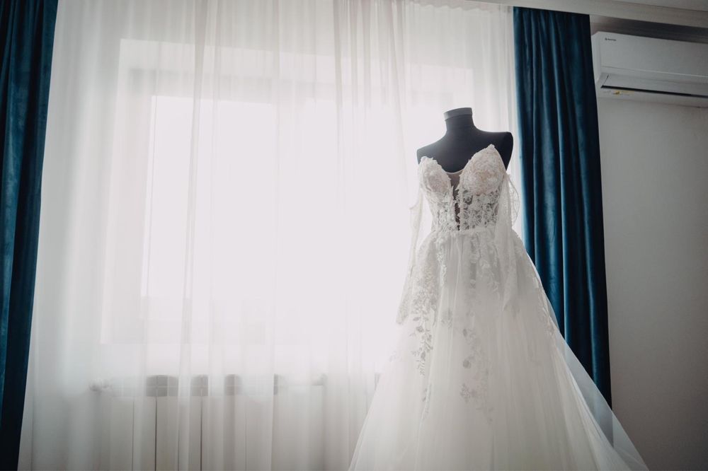 De vânzare  rochie de mireasă