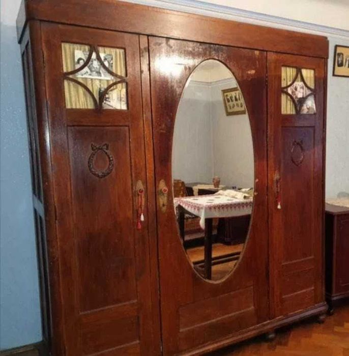 Sifonier/dulap Art Deco interbelic 1930–1940 lemn masiv cristal unicat