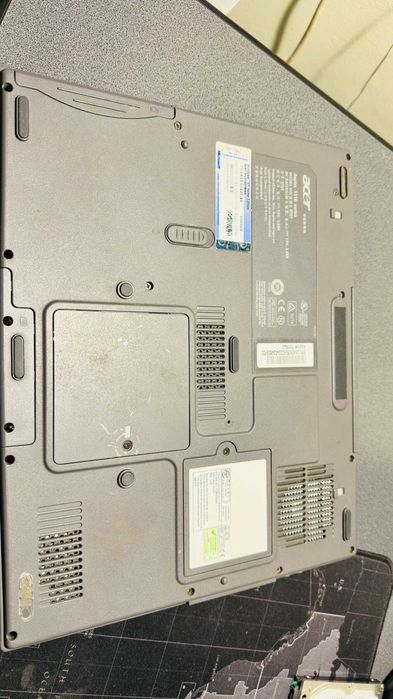 Laptop vintage Acer Aspire 1310 Athlon XP Barton