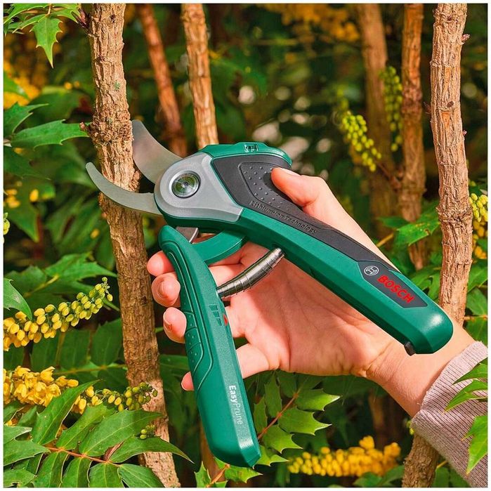 Аккумуляторный секатор BOSCH EasyPrune