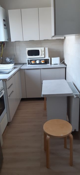 Persoană fizică dau in chirie apartament 2 camere  in Floreşti