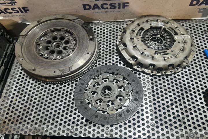 Kit ambreiaj 7614326 / 7614325 7614326 / 7614325 BMW Seria 1 F20/F21