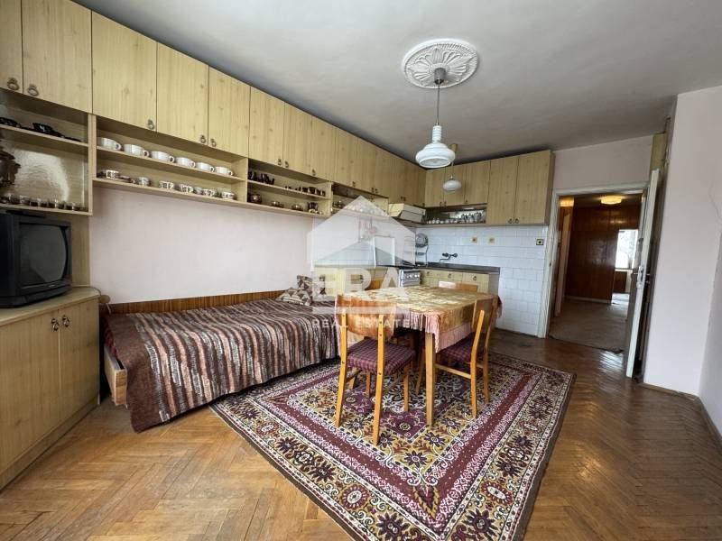 ЕКСКЛУЗИВНО! ЕРА Дръстър предлага за продажба тристаен тухлен апартаме