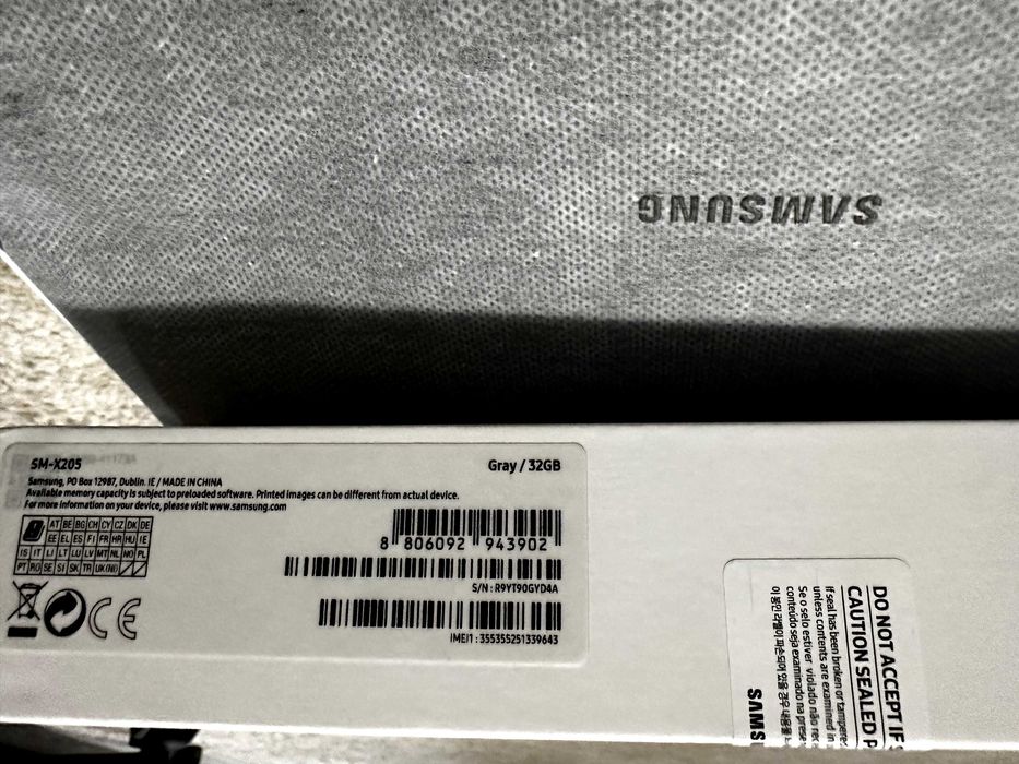 Tableta Samsung Galaxy A8, 32 Gb, WIFI si 4G, REDUS 45% Impecabila !