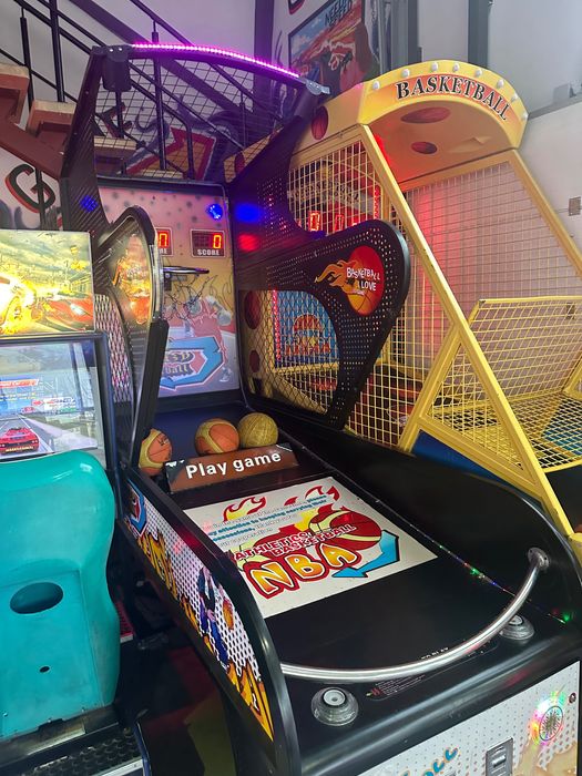 Баскетбол,хокей,въздушен,билярд, джага,коксови машини, клатушки, дартс