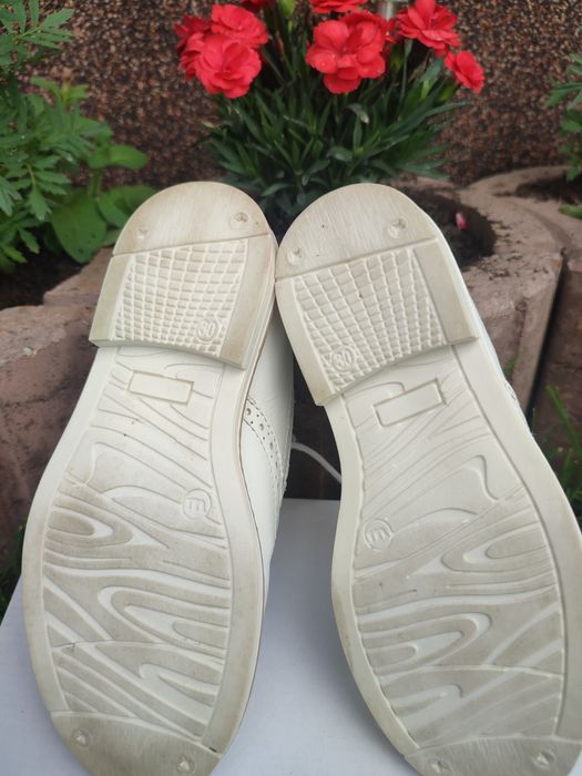 Pantofi de piele Marelbo