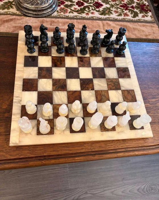 Set de șah din piatră naturală