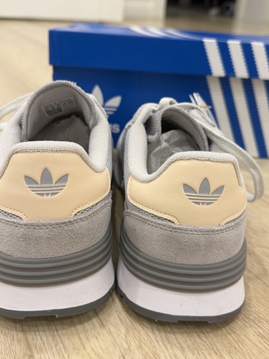 Кроссовки Adidas original