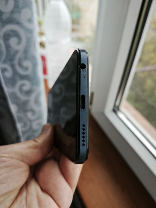 Infinix Hot 12 Pro - impecabil tehnic si estetic