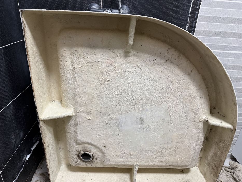 Vand cadita dus semirotunda + sticla glisabila