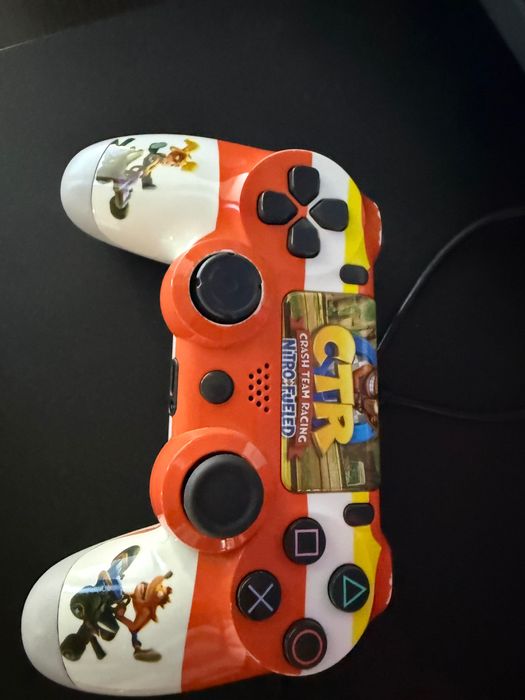 Și Ps 4 plus jocuri un contrller editie lim
