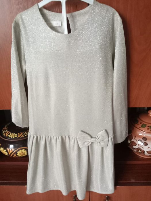 Продам красивое блестящие платье