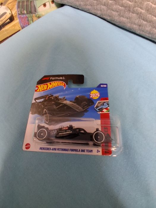 Hotwheels формула 1 кола на мерцедес