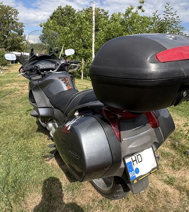 Se vinde Honda Deauville