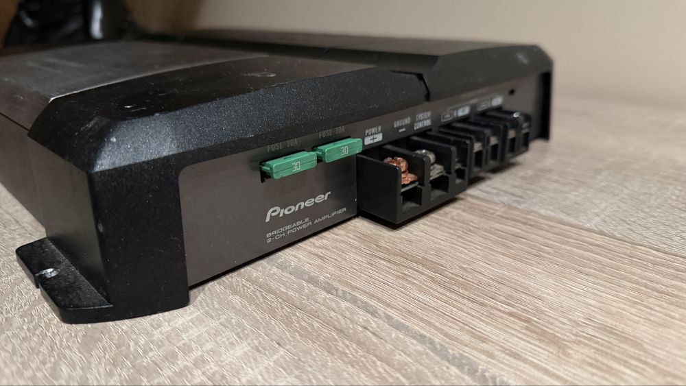 Авто усилвател Pioneer G5300T