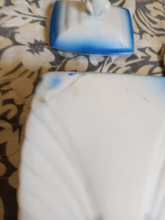 Стари български порцеланови  буркани  подправки  за допълване