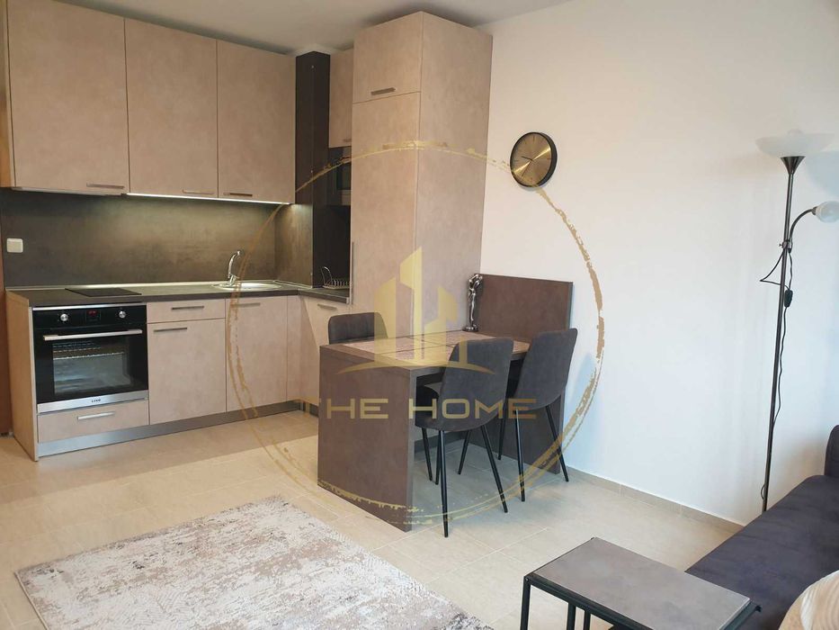 Дава се под наем Двустаен апартамент в Варна, Левски - 67 кв.м за 648.21 € - Снимка #1