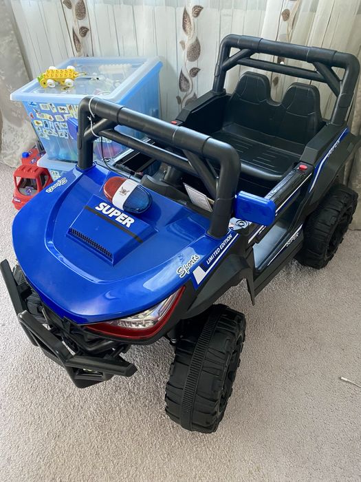 Masinuta electrica ca noua