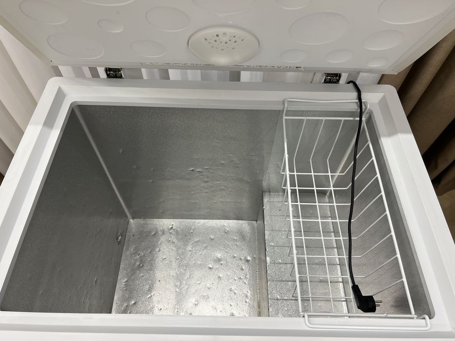 Морозильник б/у все работает