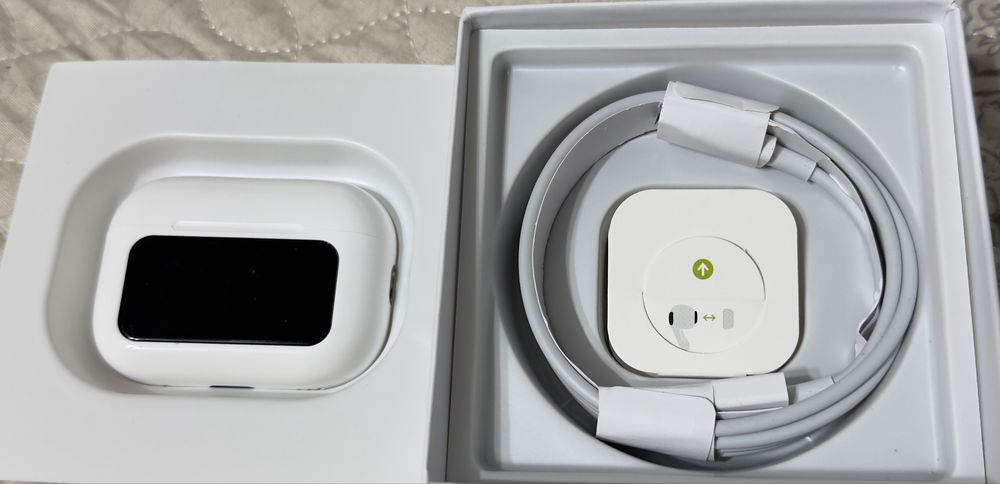 Продаю наушники новые