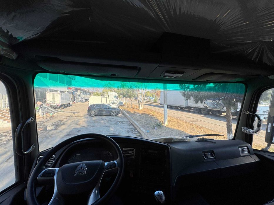 Sinotruk HOWO-V5X Avtofurgon Sotiladi yangi