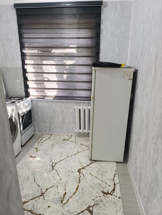 Чиланзар Г9а.  1 / 4 / 4 комнат. Кирпичный Дом. 35м2. Балкон 1,20--3.