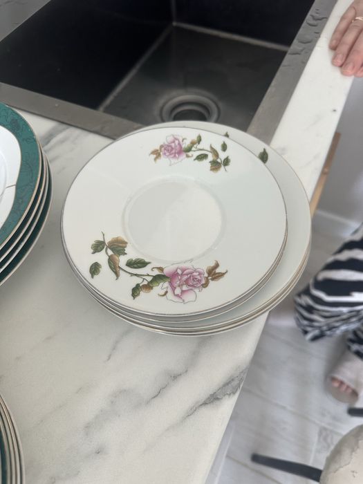 Посуда набор тарелки блюдца